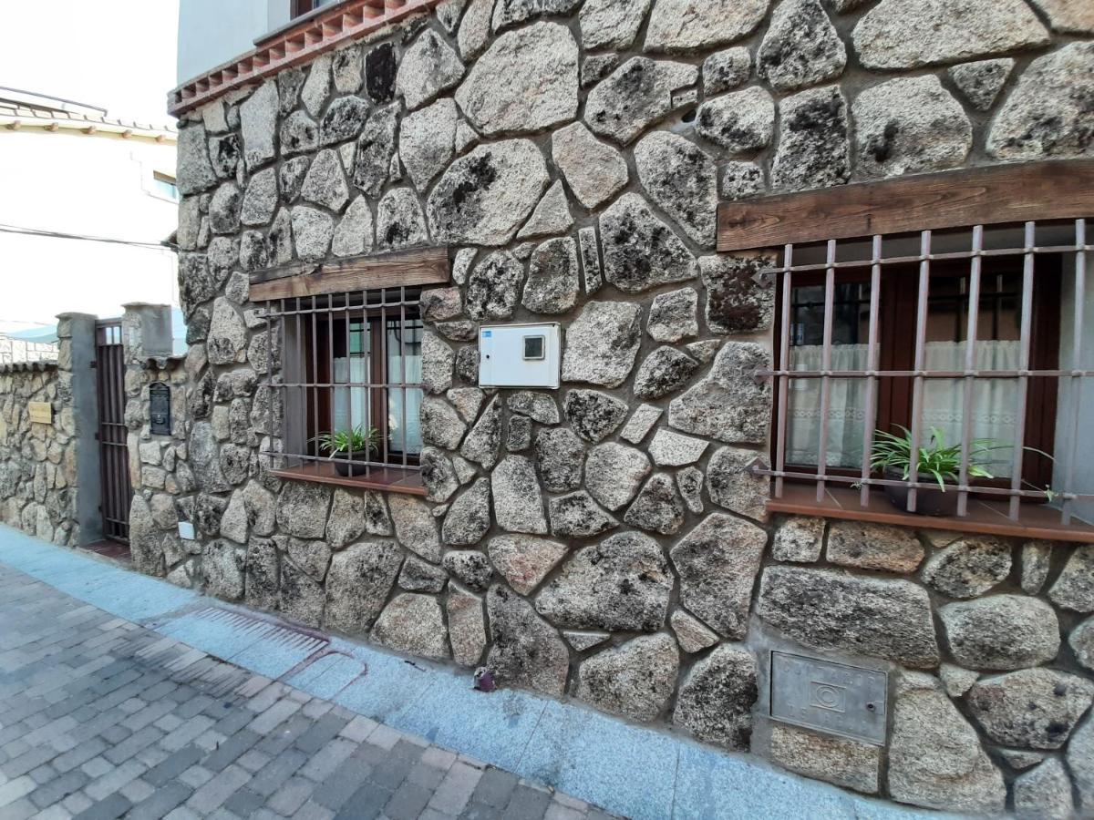 Casa Con Patio Y Chimenea En Piedralaves Villa Exteriör bild